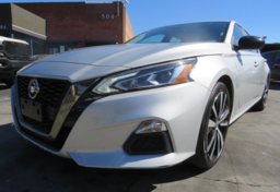 2021 Nissan Altima - Image 12