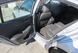 2021 Nissan Altima - Image 24