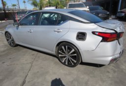 2021 Nissan Altima - Image 7