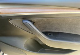 2022 Tesla Model 3 - Image 29