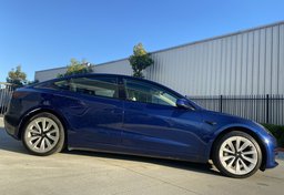 2022 Tesla Model 3 - Image 4