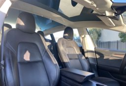 2022 Tesla Model 3 - Image 31