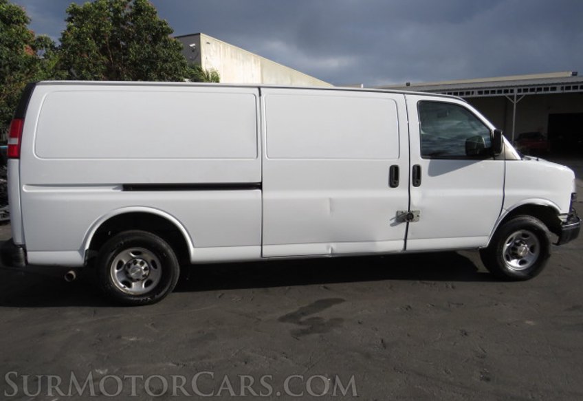 2019 Chevrolet Express Cargo Van - Image 3
