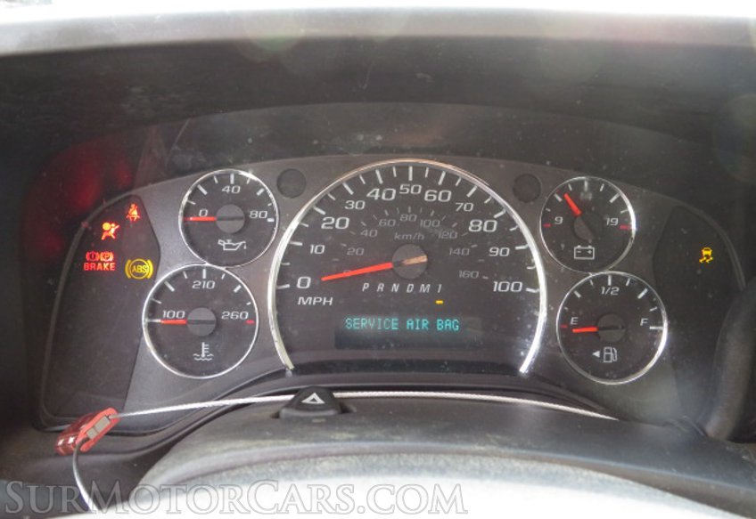 2019 Chevrolet Express Cargo Van - Image 25