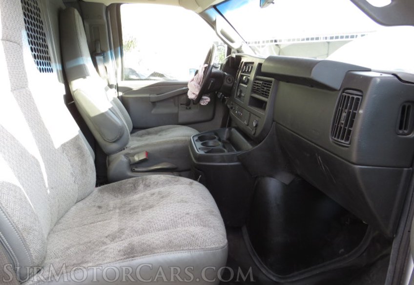 2019 Chevrolet Express Cargo Van - Image 16