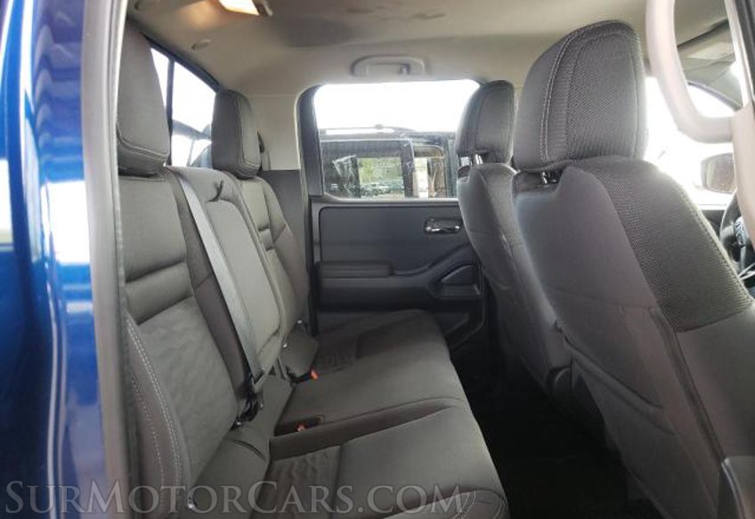 2022 Nissan Frontier - Image 6