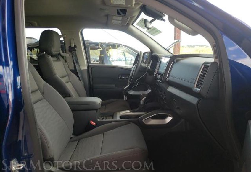 2022 Nissan Frontier - Image 5