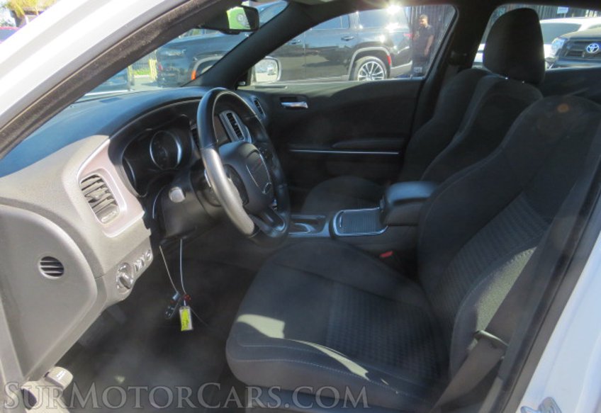 2019 Dodge Charger - Image 25