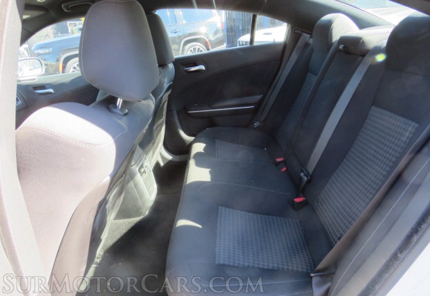 2019 Dodge Charger - Image 29