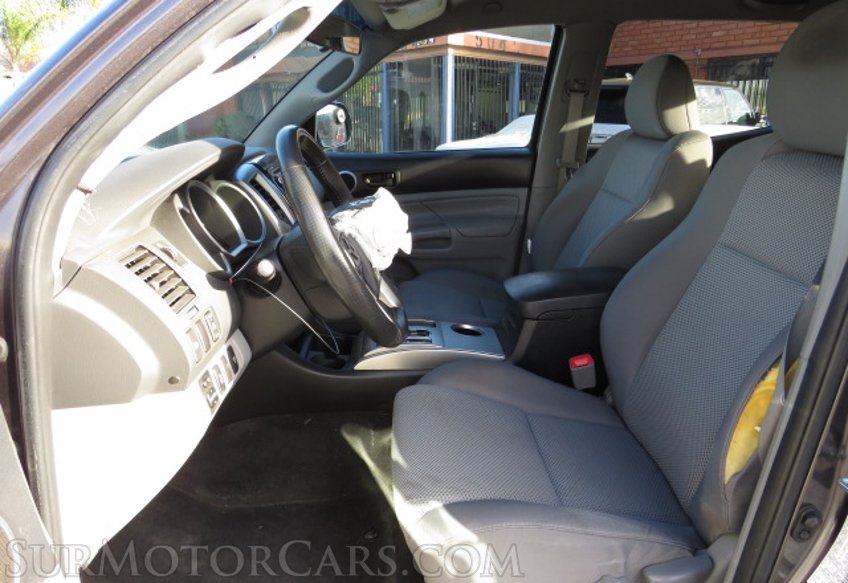 2015 Toyota Tacoma - Image 25