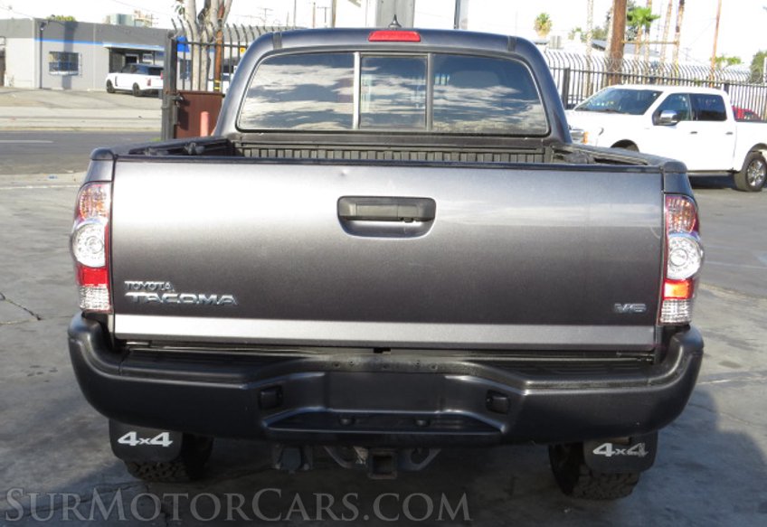 2015 Toyota Tacoma - Image 12