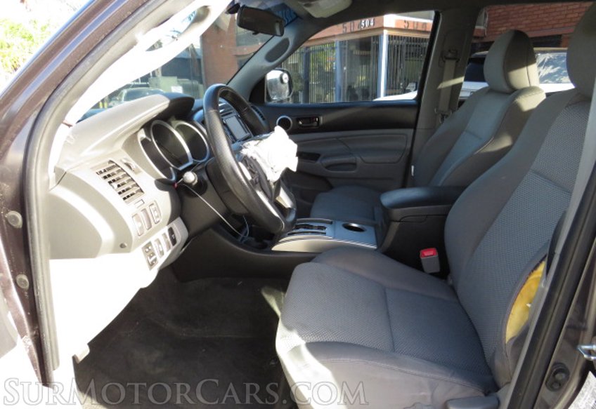 2015 Toyota Tacoma - Image 23