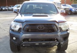 2015 Toyota Tacoma - Image 11