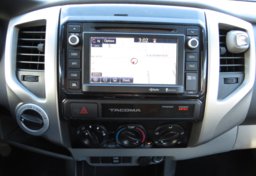 2015 Toyota Tacoma - Image 38