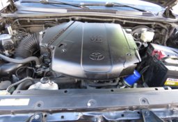 2015 Toyota Tacoma - Image 51