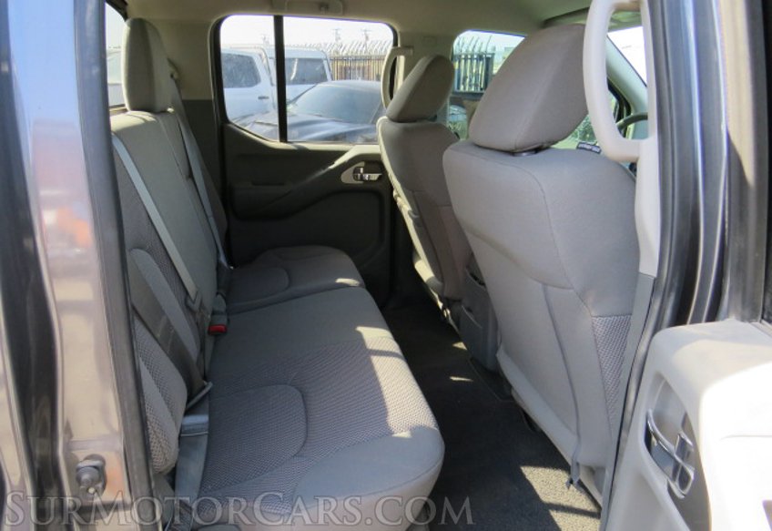 2020 Nissan Frontier - Image 30