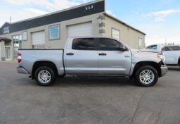 2017 Toyota Tundra 4WD - Image 9