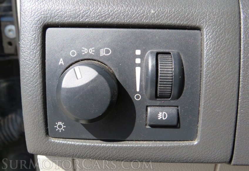2006 Chrysler 300 - Image 27