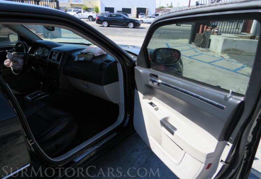 2006 Chrysler 300 - Image 35