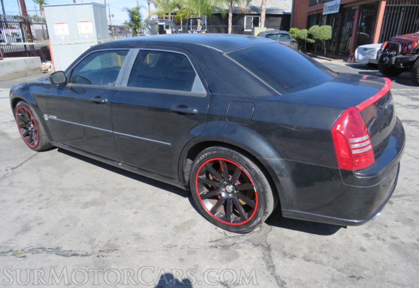 2006 Chrysler 300 - Image 8