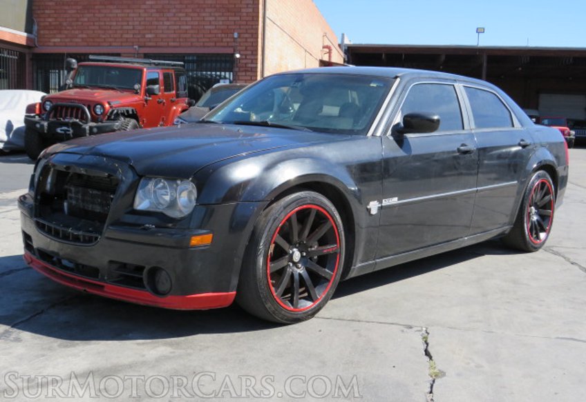 2006 Chrysler 300 - Image 10