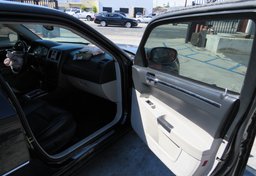 2006 Chrysler 300 - Image 35