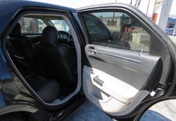 2006 Chrysler 300 - Image 36