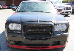 2006 Chrysler 300 - Image 11
