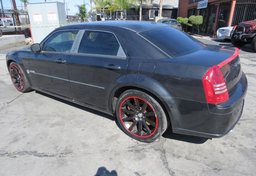 2006 Chrysler 300 - Image 8