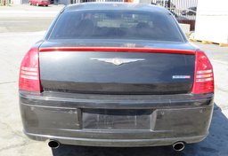 2006 Chrysler 300 - Image 12