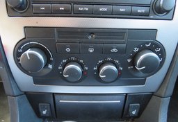 2006 Chrysler 300 - Image 23