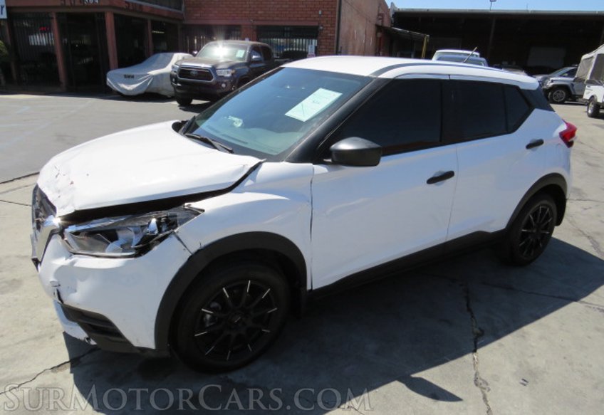 2020 Nissan Kicks - Image 2