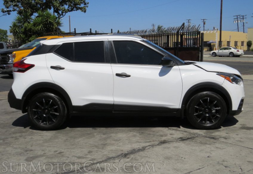 2020 Nissan Kicks - Image 11