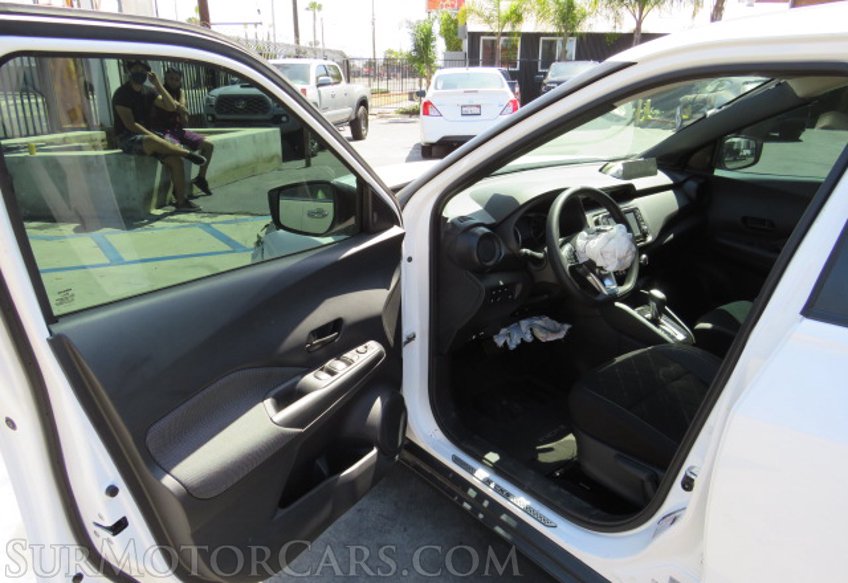 2020 Nissan Kicks - Image 18
