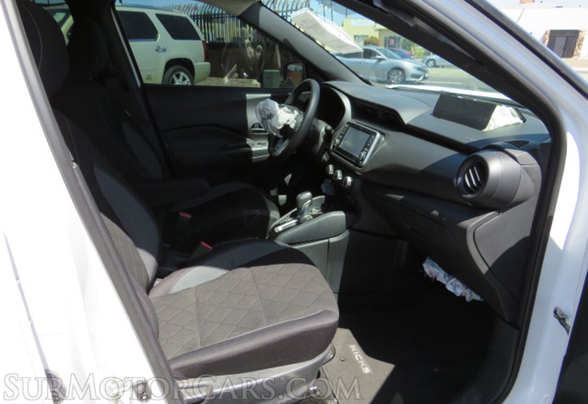 2020 Nissan Kicks - Image 25