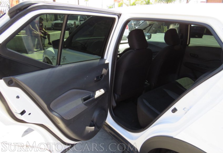 2020 Nissan Kicks - Image 20