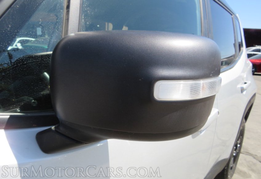 2018 Jeep Renegade - Image 20