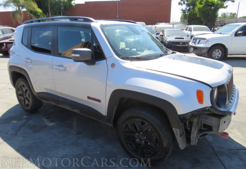 2018 Jeep Renegade - Image 2