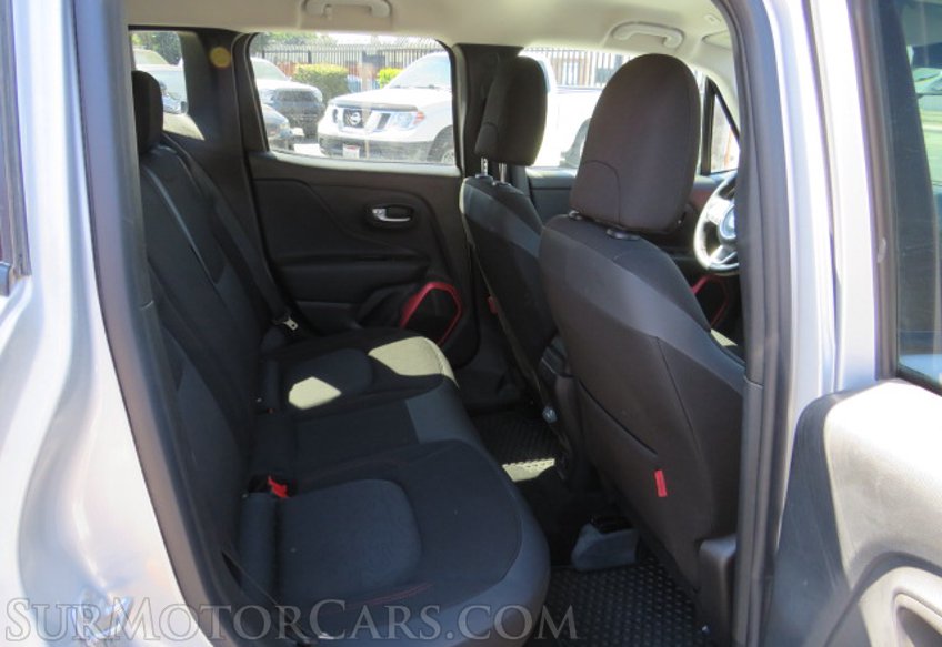 2018 Jeep Renegade - Image 34