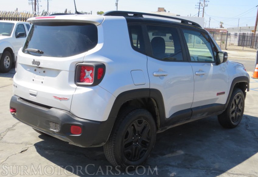 2018 Jeep Renegade - Image 9