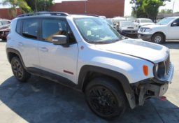 2018 Jeep Renegade - Image 2