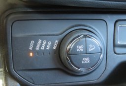 2018 Jeep Renegade - Image 46