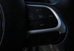 2018 Jeep Renegade - Image 38