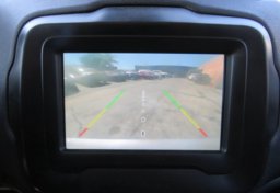 2018 Jeep Renegade - Image 44