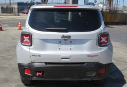 2018 Jeep Renegade - Image 11