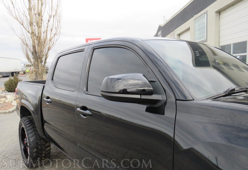 2019 Toyota Tacoma 4WD - Image 17