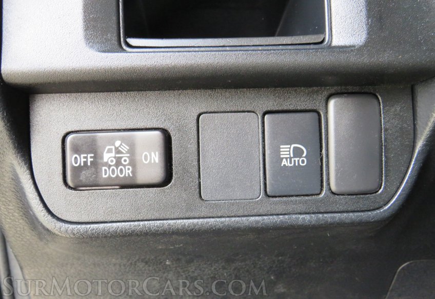 2019 Toyota Tacoma 4WD - Image 39