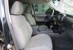 2019 Toyota Tacoma 4WD - Image 25