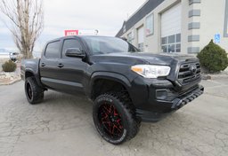 2019 Toyota Tacoma 4WD - Image 3