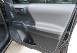 2019 Toyota Tacoma 4WD - Image 43